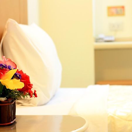 P.A. Ville Hotel Nakhon Sawan Bagian luar foto