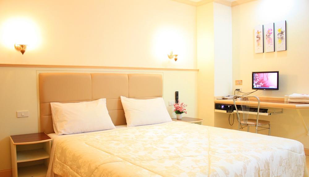 P.A. Ville Hotel Nakhon Sawan Bagian luar foto