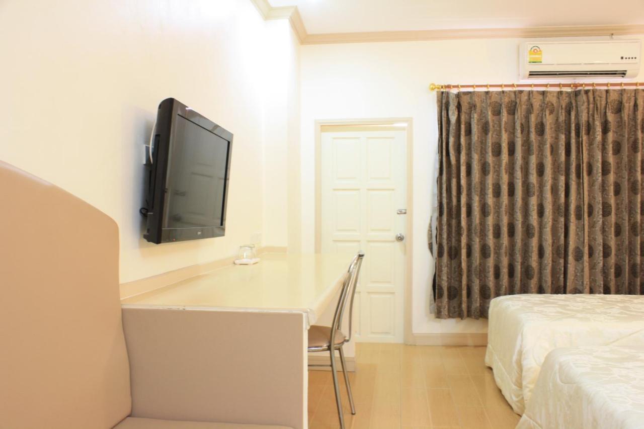 P.A. Ville Hotel Nakhon Sawan Bagian luar foto