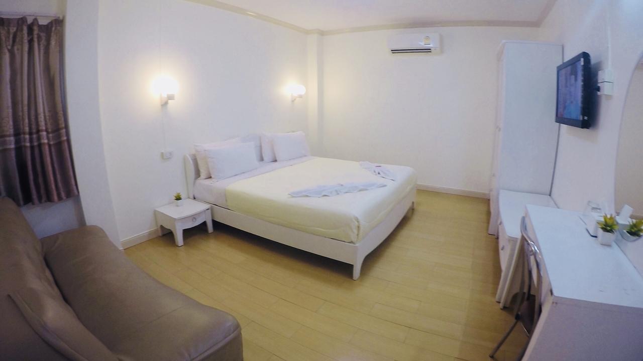 P.A. Ville Hotel Nakhon Sawan Bagian luar foto